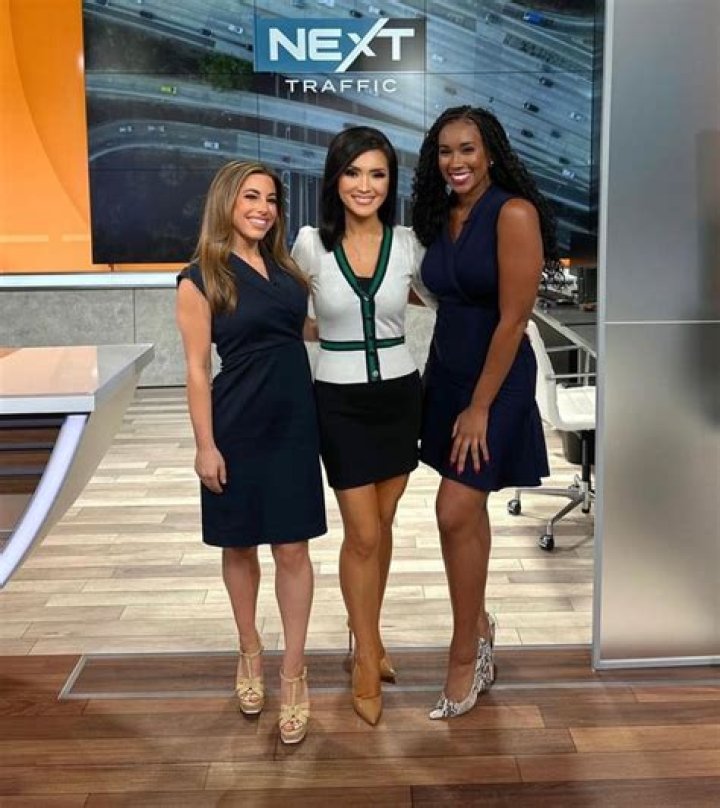 Alex Biston KCAL 9, Bio, Wiki, Age, Height, Husband, Net Worth, CBS and Mother