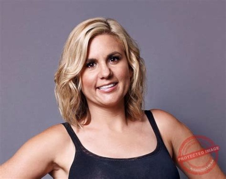 Ashley Kaufmann Bio, Wiki, Age, Parents, Siblings, Surgery, Musician and Net Worth