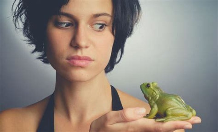 Do frogs recognize their owner