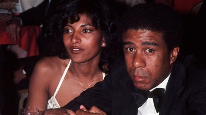 Does Pam Grier have a husband? How many times has Pam Grier been married?