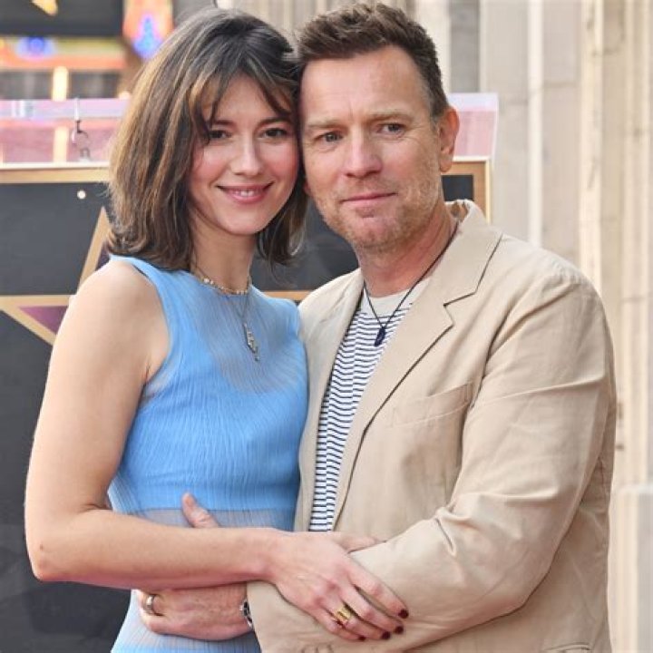 Ewan Mcgregor: Girlfriend, net worth, tattoos, smoking & body facts