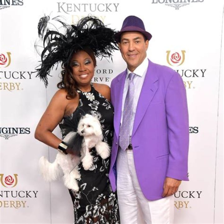 Garrain Jones Net Worth Wife: How Rich Is The Author?