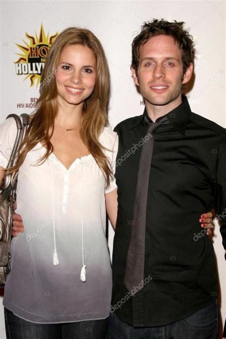 Glenn Howerton Bio, Wiki, Age, Wife, Net Worth, Height and Movies
