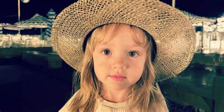 Grace Kaufman: dating, net worth, tattoos, smoking & body measurements