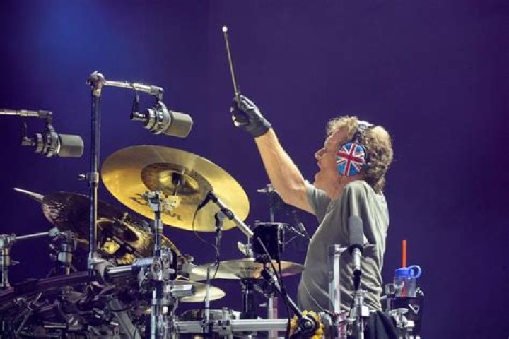 How Did Def Leppard Drummer Rick Allen Lose An Arm and How Does He Play With Just One?