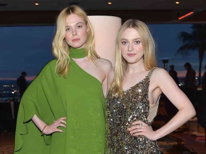 How Old And Tall Is Actress Elle Fanning?