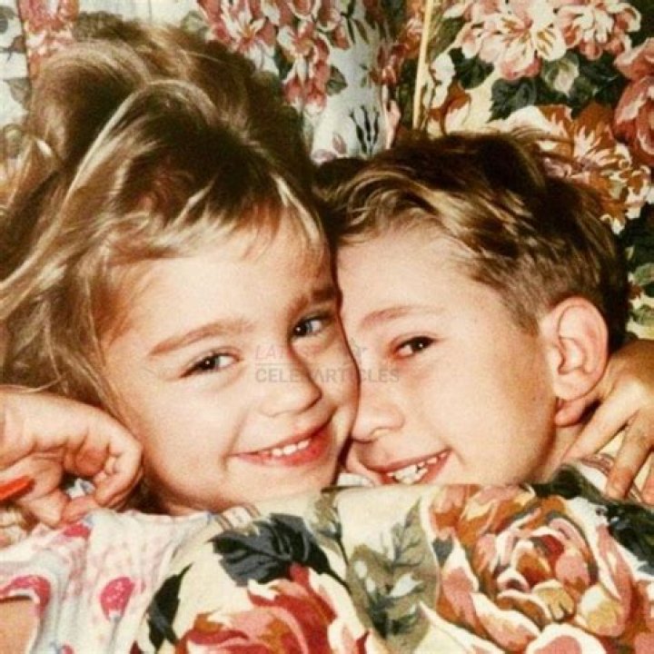 Inside Taylor Misiak Relationship with Her Partner, Is she married? and Her Net worth
