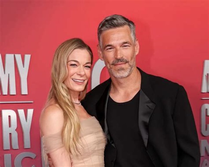 Is LeAnn Rimes Married? Her Bio, Age, Husband, Kids and Net worth