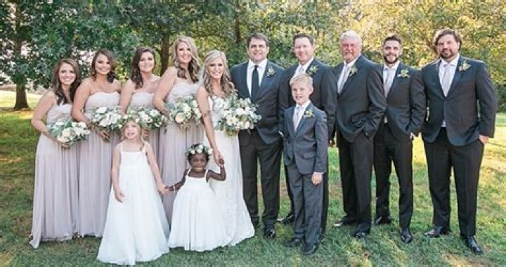 Is Thomas Rhett Married? Know Thomas Rhett Wife, Age, Height, Biography, Family