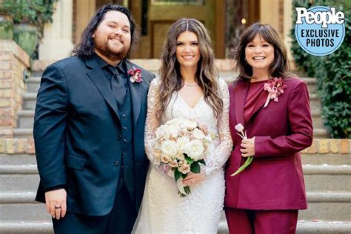 Janie Liszewski Wiki, Age, Eddie Van Halen Wife, Net Worth, Children, Family, Bio, Birthday, Instagram