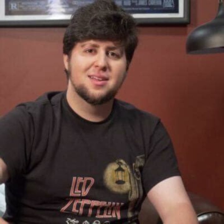 Jon Jafari Height, Weight, Net Worth, Age, Birthday, Wikipedia, Who, Nationality, Biography
