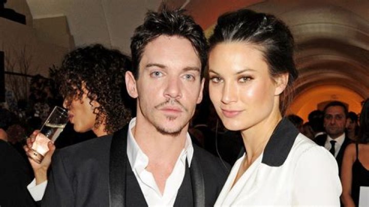 Jonathan Rhys Meyers Biography, Height, Wife, Vikings, Dracula and Movies