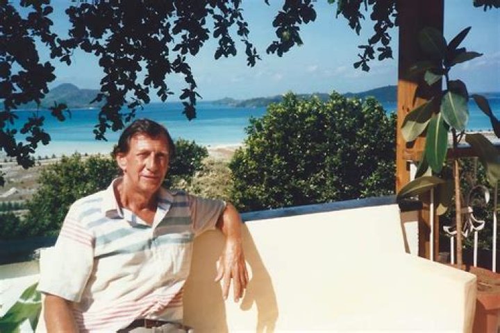Obituary: Who is Brendon Grimshaw? Seychelles Wikipedia & Story
