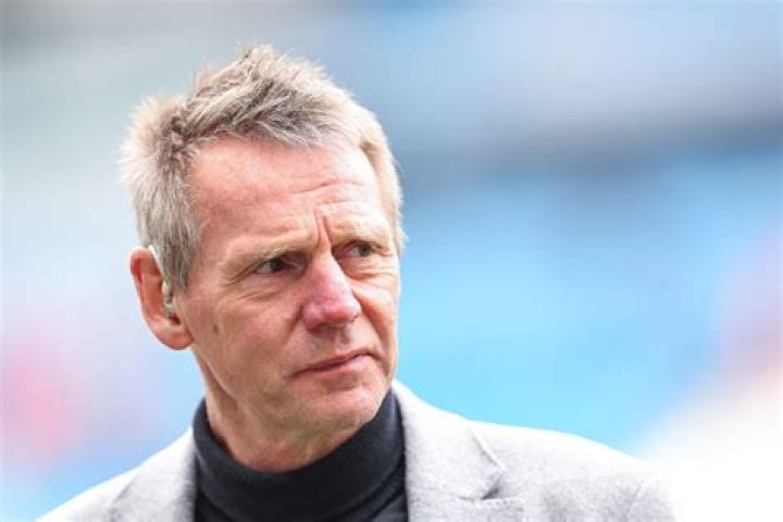 Simon Pearce Net Worth, Income, Salary, Earnings, Biography