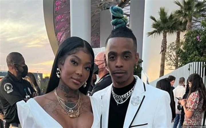 Summer Walker New Boyfriend LVRD Pharaoh, How Old Is Rapper Larry?