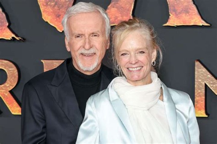 Suzy Amis Cameron Movies, Age, Net Worth, Young, Height, School