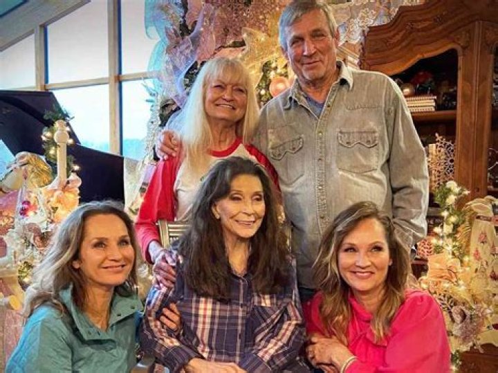 Tom Brittney Parents: Meet his mother Lynn Brittney