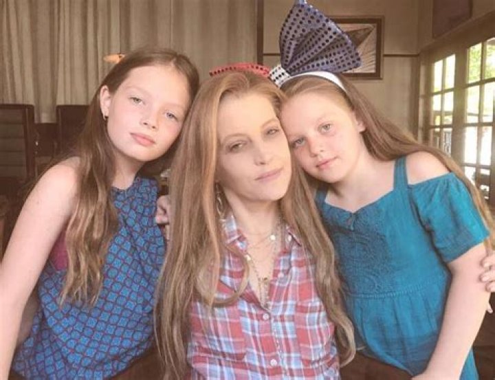 Who Are Ellie Gonsalves Parents? Meet Her Father And Mother